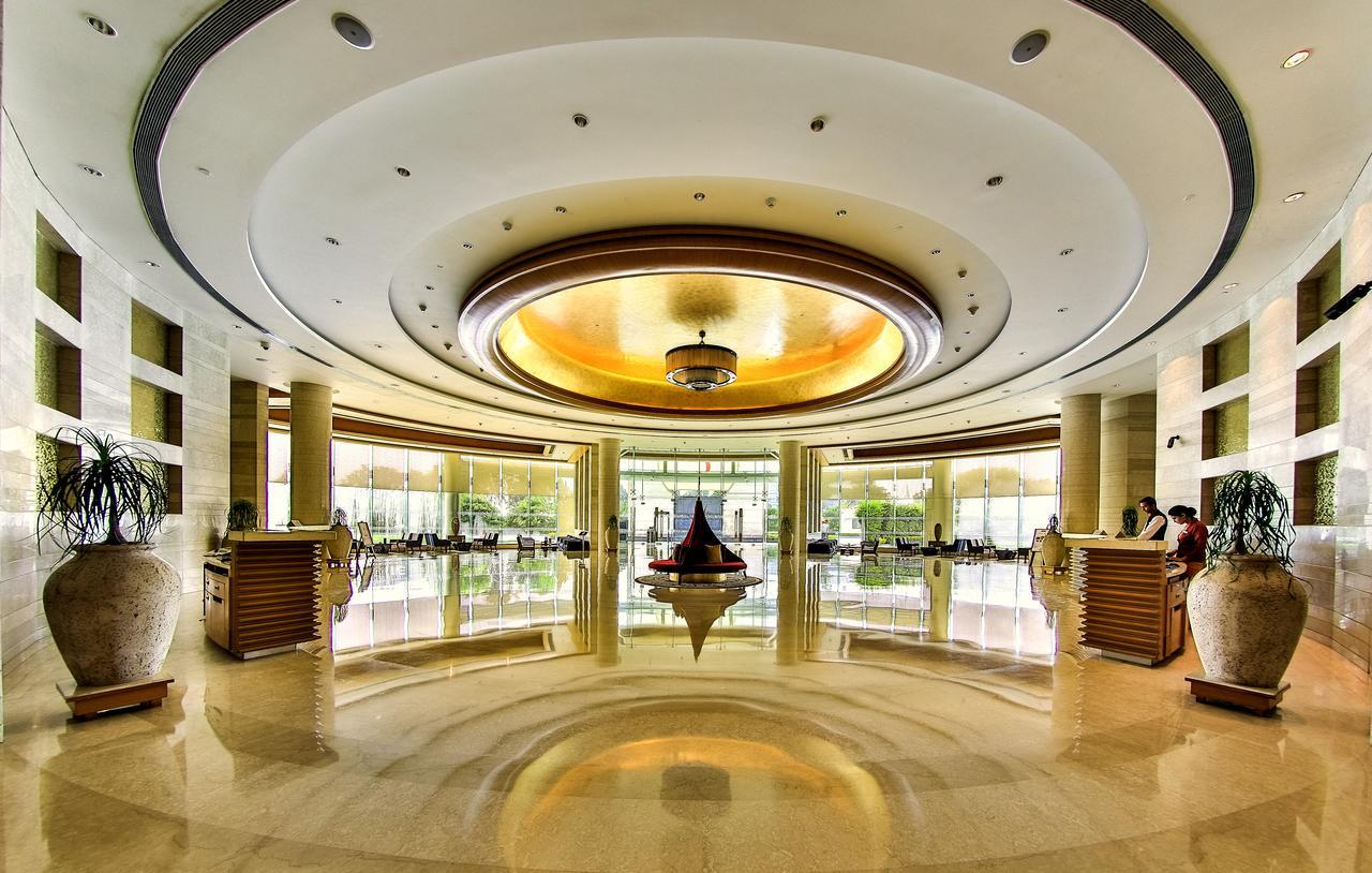 The Lalit Chandigarh Bagian luar foto