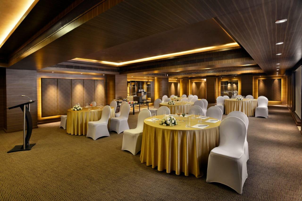 The Lalit Chandigarh Bagian luar foto